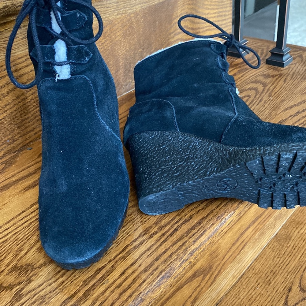 Michael Kors boots size 8.5